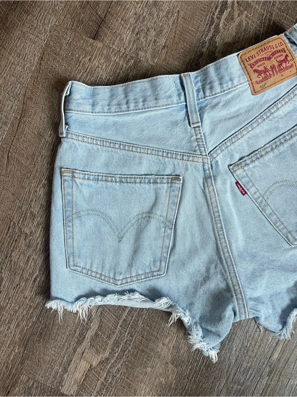 Levi’s 501 cutoff shorty shorts light wash denim